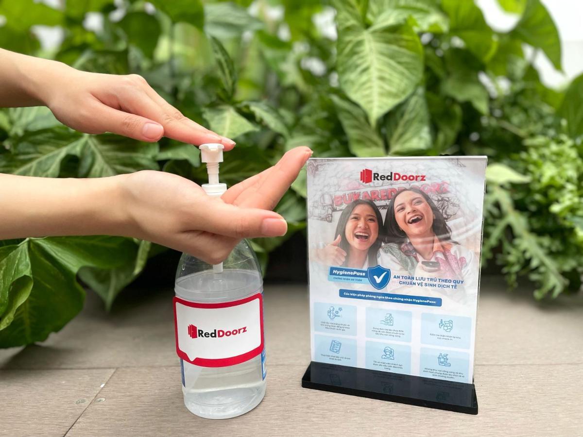Reddoorz Plus Near Ben Thanh Market TP. Hồ Chí Minh Ngoại thất bức ảnh